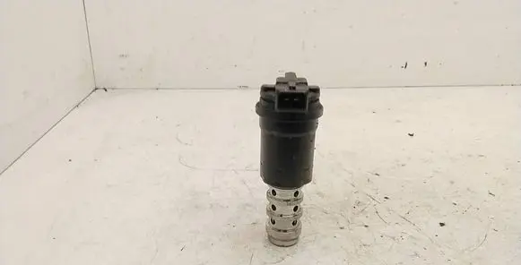 BMW 3 E46 Camshaft vanos timing valve 13150137