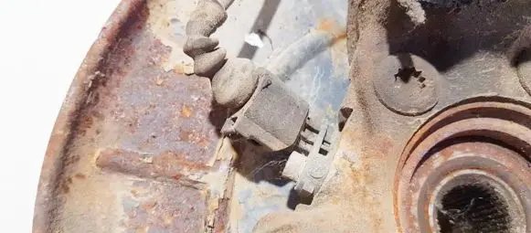Volkswagen Touran I ABS brake wheel speed sensor