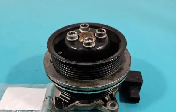 Volkswagen Tiguan Water pump 172416 IMPRK1581772