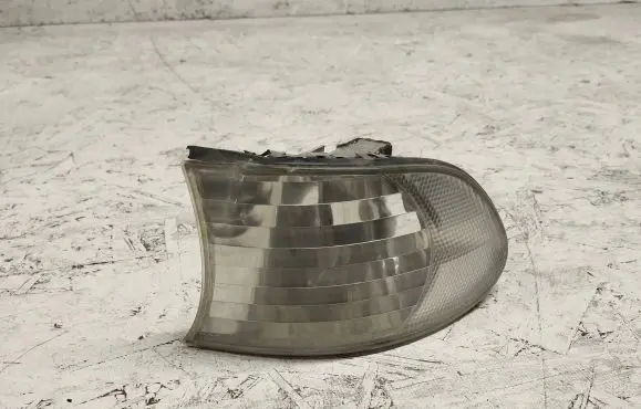 BMW 7 E38 Front indicator light 0311327005 8887631