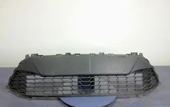 Hyundai i30 Front grill 86561-2R500