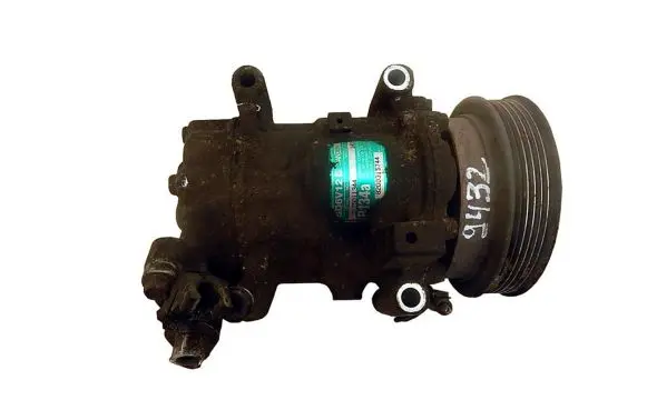 Renault Kangoo I Air conditioning (A/C) compressor (pump) 8200315744