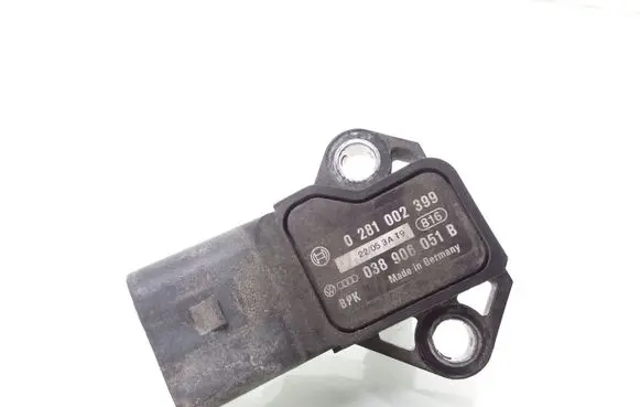 Audi A6 S6 C6 4F Air pressure sensor 0281002399 038906051B