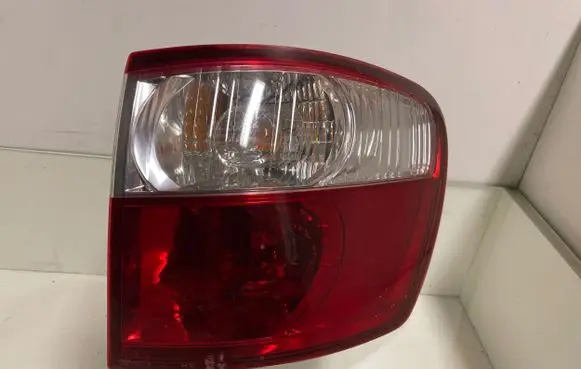 Toyota Avensis Verso Rear/tail lights