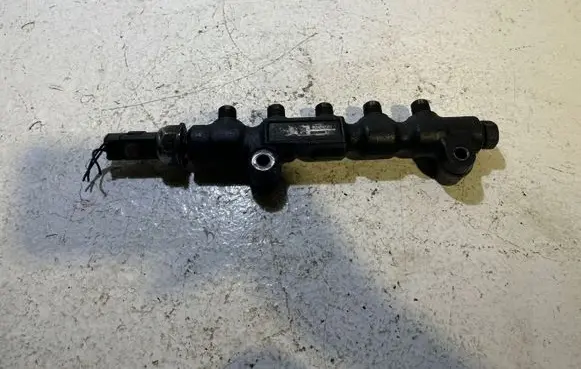 Fuel main line pipe