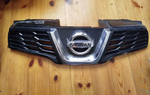 Nissan Qashqai+2 Front bumper upper radiator grill 62310BR10A