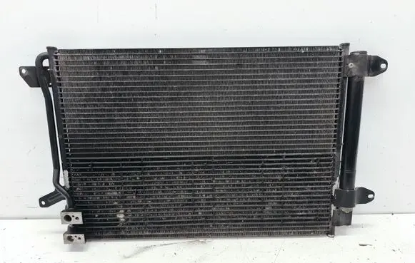 Volkswagen Jetta VI A/C cooling radiator (condenser) 5C0820411E