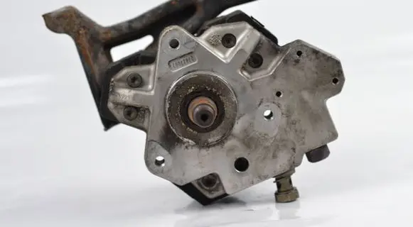 Audi A6 S6 C6 4F Fuel injection high pressure pump 059130755E 0445010090