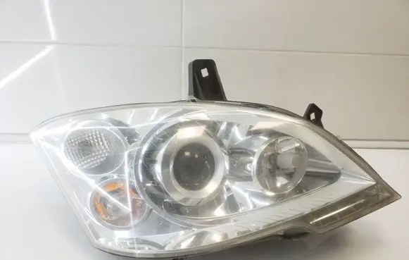 Mercedes-Benz Vito Viano W639 Headlight/headlamp A6398202961 5DV00961000