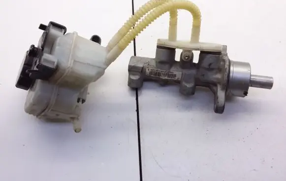 Opel Meriva A Master brake cylinder 020405115 Y21627