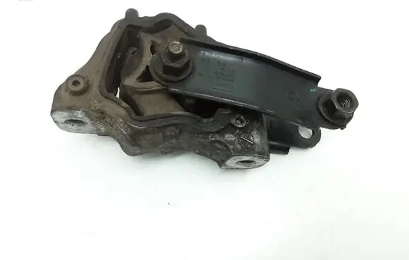 Volvo XC60 Engine mount bracket 30671219 30746173