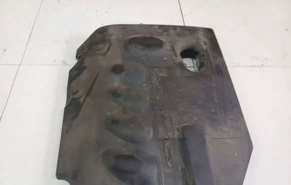 Engine cover (trim)