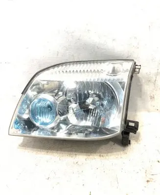 Nissan X-Trail T30 Headlight/headlamp