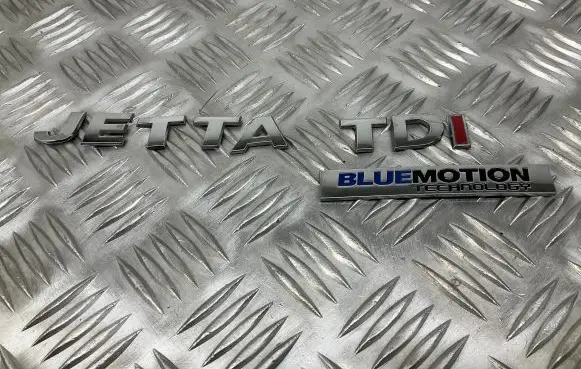 Volkswagen Jetta VI Manufacturers badge/model letters 5K0853675AM