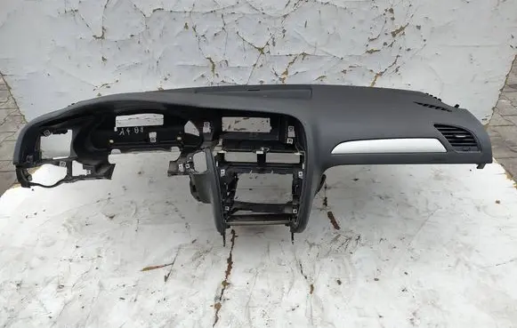 Audi A4 S4 B8 8K Dashboard