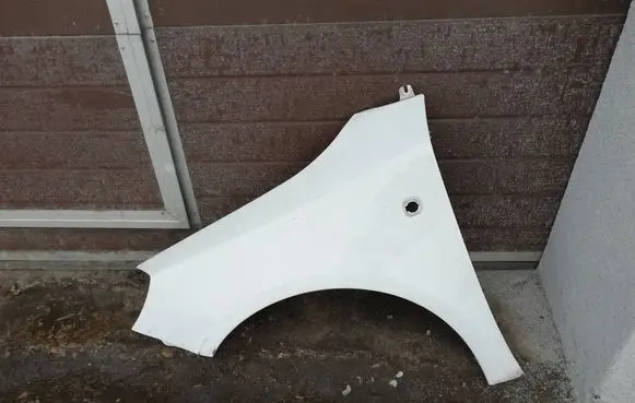 Skoda Fabia Mk2 (5J) Fender 5J0821161