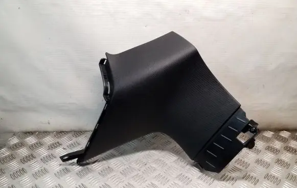 (D)pillar trim (top)