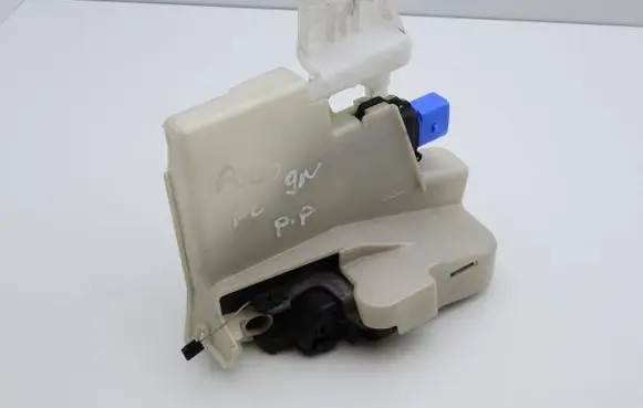 Volkswagen Polo IV 9N3 Front door lock 3B1837016CC