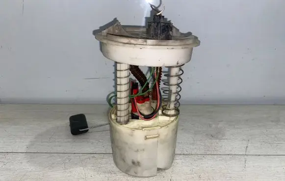 Ford Fiesta In-tank fuel pump KWN831 P0524555 1815B