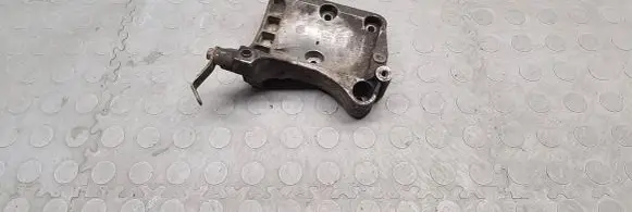 BMW 5 E60 E61 A/C compressor mount bracket 7796352