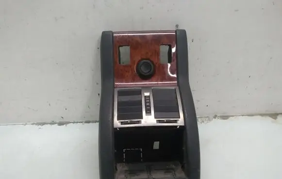 Rear air vent grill