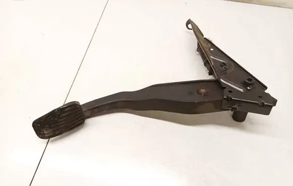Volvo S60 Clutch pedal 3524406