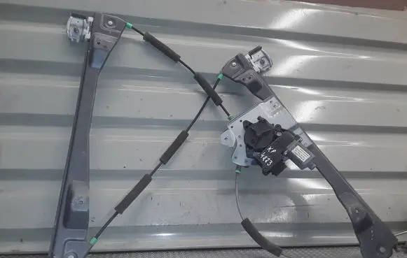 SsangYong Kyron Front door window regulator with motor 8810009050