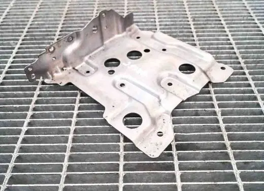 Nissan Qashqai Battery box tray 