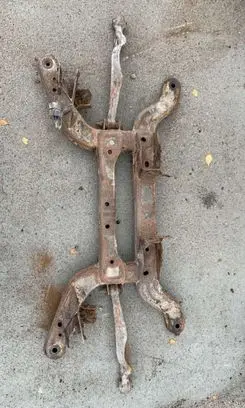 Opel Insignia A Rear axle beam 