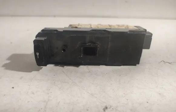 Volvo V70 Electric window control switch 30658147 Volvo 7923 0897503