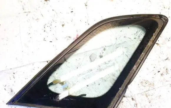 Toyota Avensis T270 Rear side window dot24m188as2