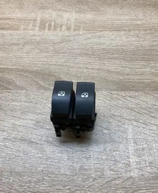 Renault Megane I Electric window control switch