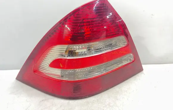 Mercedes-Benz C W203 Rear/tail lights 2038201964