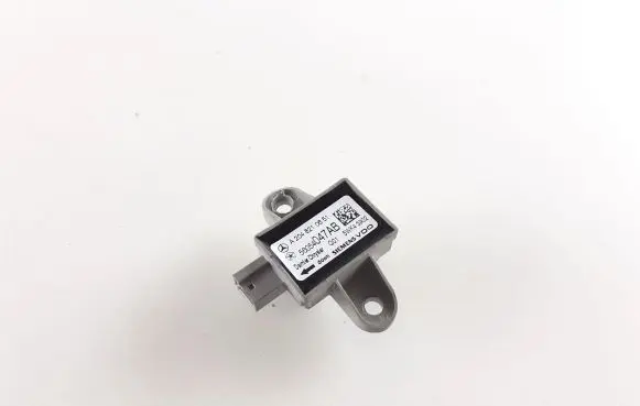 Mercedes-Benz C W204 Airbag deployment crash/impact sensor A2048210651 56054047AB