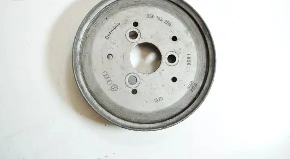 Audi A6 S6 C5 4B Power steering pump pulley 059145255