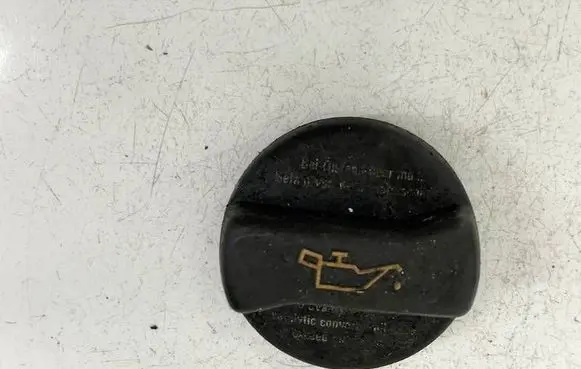 Volkswagen Golf V Oil filler cap 026103485A