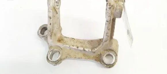 Honda Civic Engine mounting bracket 