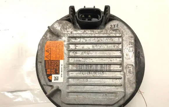 Mazda 6 Voltage converter/converter module 