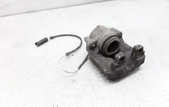 BMW 5 E39 Front brake caliper