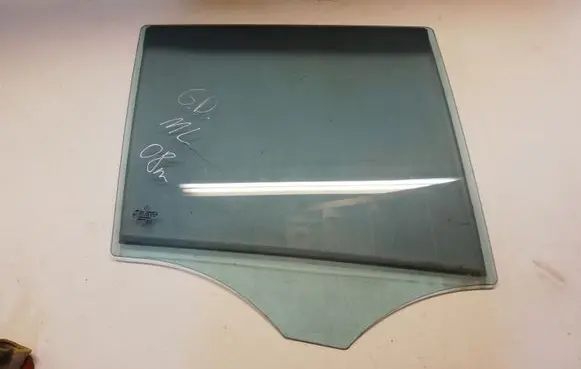 Mercedes-Benz ML W164 Rear door window glass 43R000004