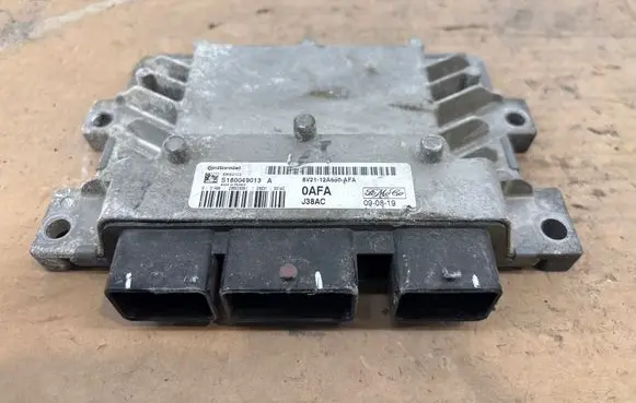 Ford Fiesta Engine control unit/module S180049013A J38AC 8V2112A650AFA