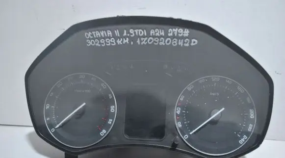 Skoda Octavia Mk2 (1Z) Speedometer (instrument cluster) 1Z0920842D