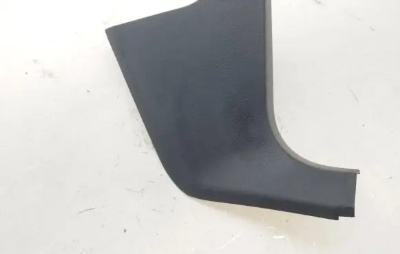 Volkswagen PASSAT B7 Front sill trim cover 3C1863484