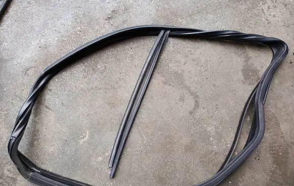 Ford Transit Custom Rubber seal front door window/glass 