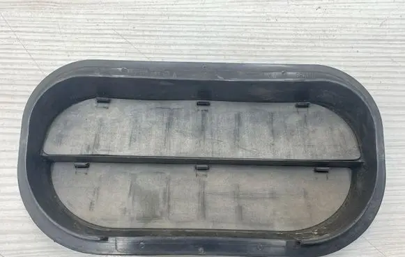 Audi A5 Quarter panel pressure vent 6R0819465