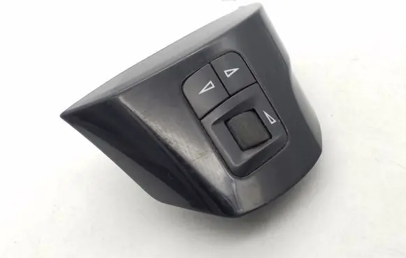 Steering wheel buttons/switches