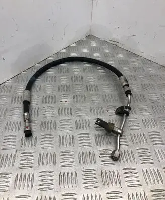 BMW 5 F10 F11 Fuel injector supply line/pipe 