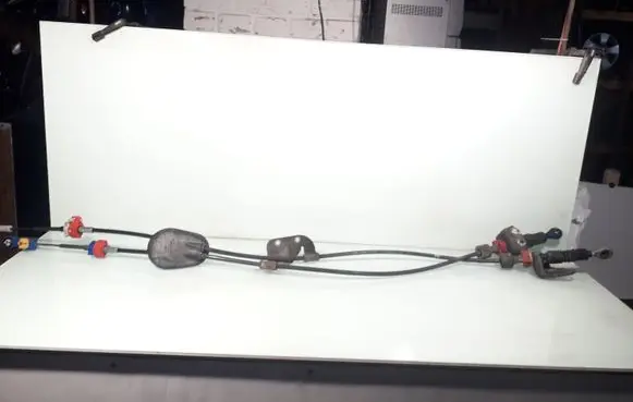 Gear shift cable linkage