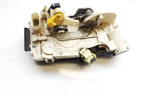 Dodge Caliber Front door lock 04589096ae