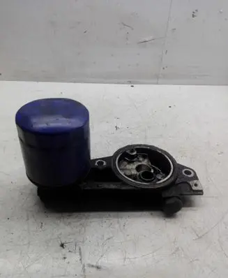 Mazda 6 Oil filter mounting bracket